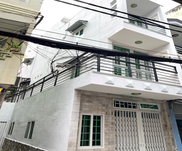 ban nha quan phu nhuan duong phan dinh phung 33x11m 2 lau gia 66 ty 