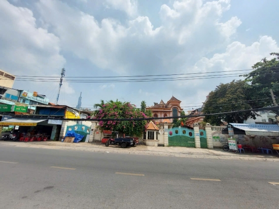 b  n khu  n  ?   t 2000m2 m  ?t ti ? n  ? ?? ? ng ung v  n khi  m ph ? ? ng 25 qu  ?n b ?nh th   nh  47mx41m  ctxd 27 t  ?ng gi   750 t ??