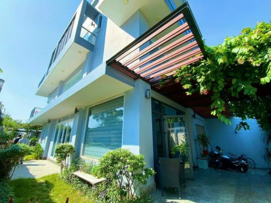 ban biet thu view song sai gon dt 490m2 3 tang   ap mai 9pn  gia ban 45 ty