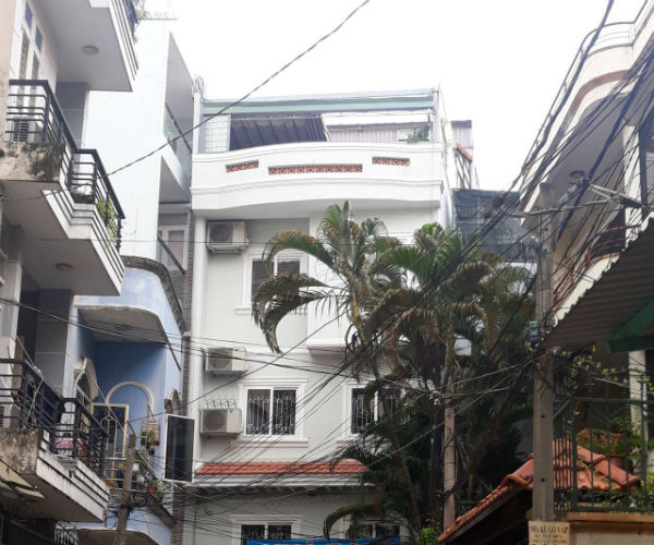 nha ban truong quoc dung phu nhuan 5 3x9 1m 5 tang 12 ty