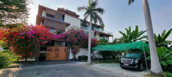 ban biet thu nguyen van huong q 2 dt 20 x 40m 3 tang gia ban 290 ty