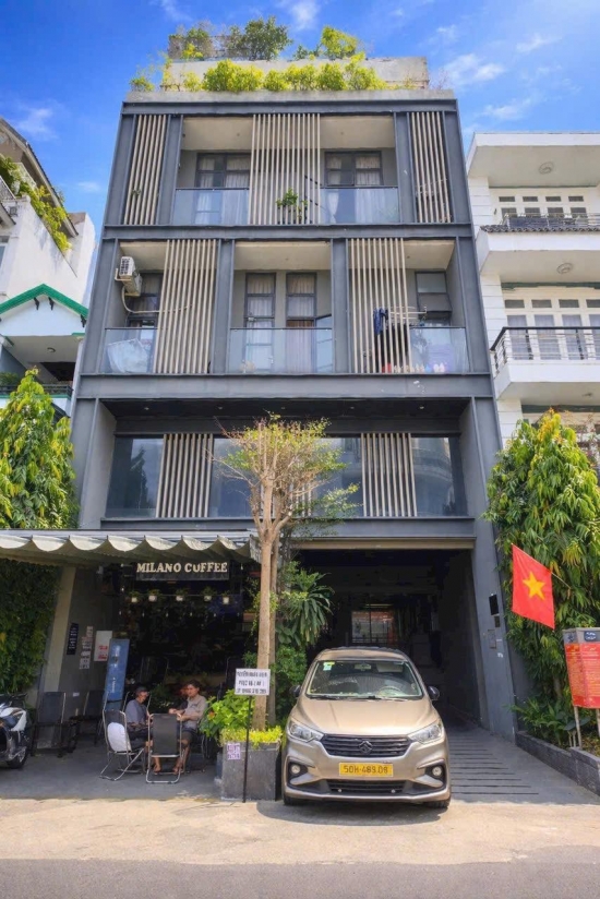 ban toa nha mat tien nguyen du p  hanh thong quan go vap