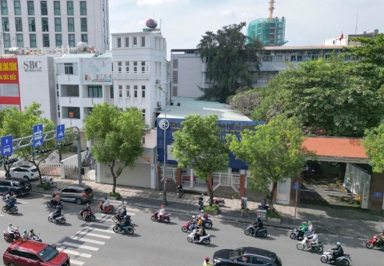 ban toa nha mat tien nguyen van troi phuong 10 quan phu nhuan