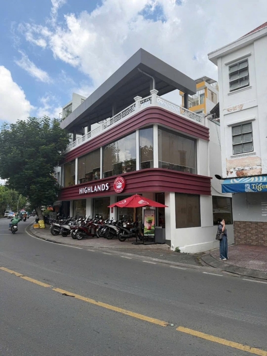 ban nha mat tien truong sa phuong 14 quan 3