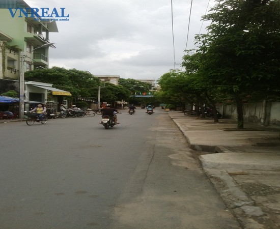 ban dat hem xe hoi 9m duong pham ngu lao phuong 3 quan go vap 4x17