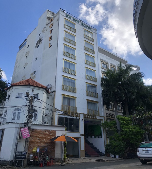 ban toa nha khach san duong hoang viet phuong 4 quan tan binh dien tich 8 1x20m 1 ham 8 tang  gia 50 ty 