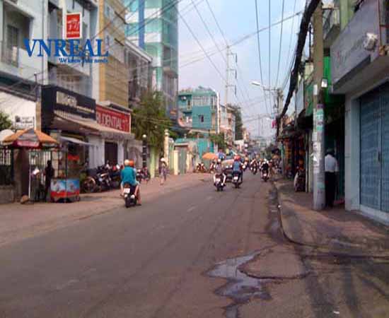 ban nha quan phu nhuan mat tien phan xich long dt 42x115m