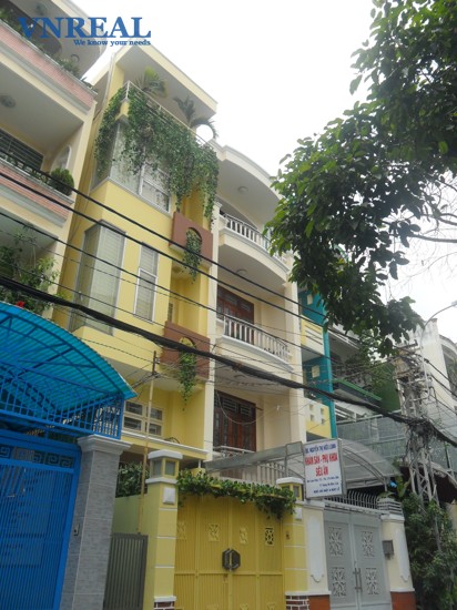 ban nha quan 3  phuong 4   duong so 1  cu xa do thanh dt  42x20 m2