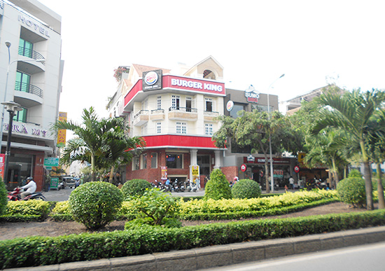 ban villa biet thu mat tien phan xich long quan phu nhuan dien tich 8x16m