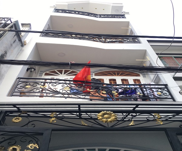 ban nha hem phan xich long 3 7x9m 3 lau gia 6 1 ty