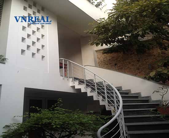 ban biet thu quan phu nhuan hem xe hoi nguyen van troi dt 8x28m