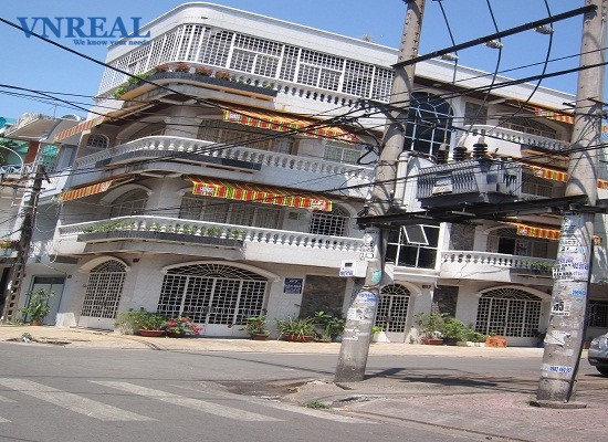 ban nha quan tan binh phuong 14 2 mat tien duong bau cat 3 dien tich   37 x 135 m