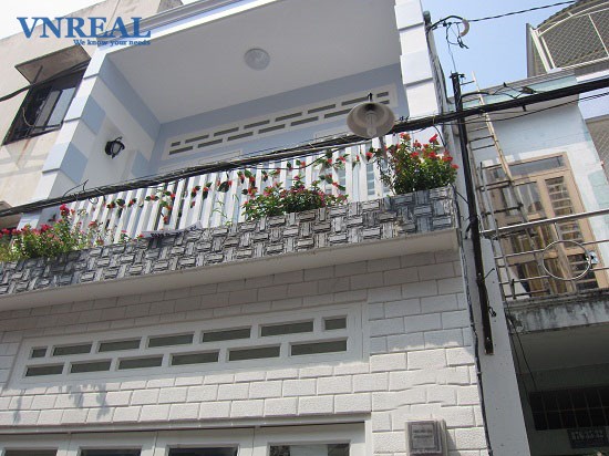 ban nha quan tan binh phuong 5 hem xe hoi 8m duong cach mang thang 8 dien tich   37 x 10 m