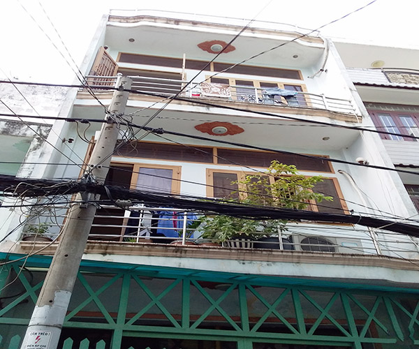 ban nha hem xe hoi duong thich quang duc p5 phu nhuan  4 2x8m 2 lau duc huong dong bac gia 4 6 ty