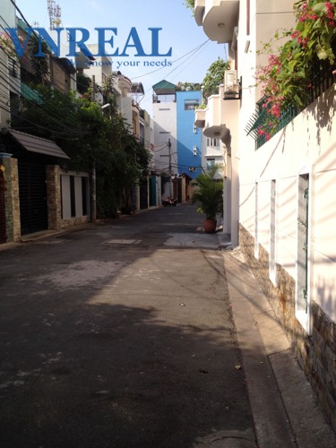 ban nha quan phu nhuan  hem dang van ngu  dt 4x11m