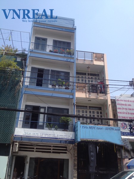 ban nha quan phu nhuan  nha mat tien huynh van banh  dt 4x17m