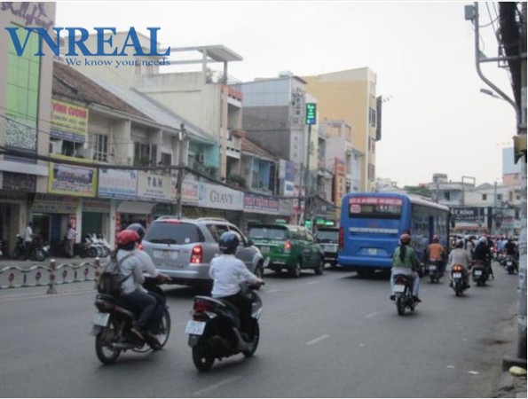 ban nha quan phu nhua5n  mat tien phan dang luu dt 43x21m