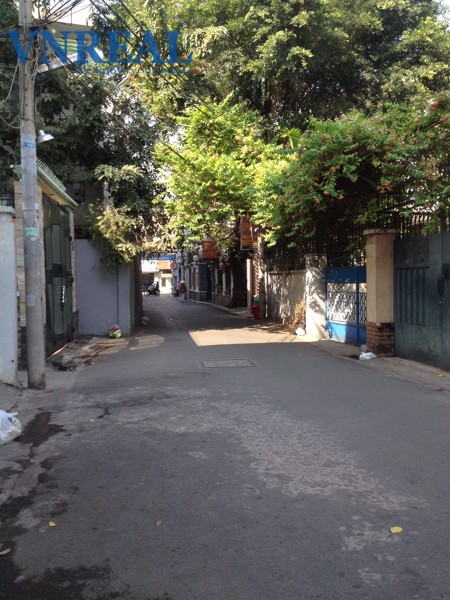 ban nha quan phu nhuan  nha mat tien tan canh  dt 10x30m