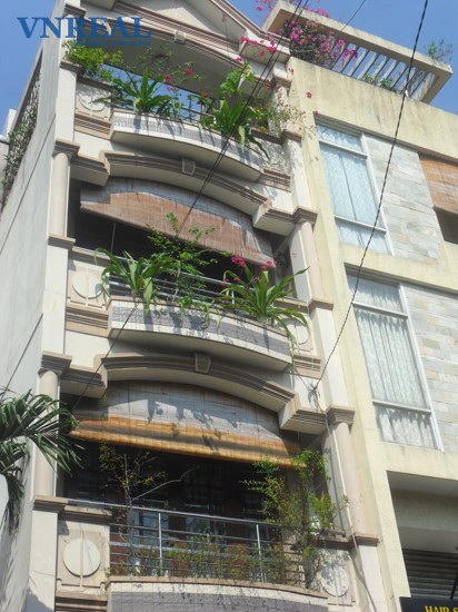 ban nha quan 3  phuong 4 duong vuon chuoi dt  4x18 m   1 tret  3 lau