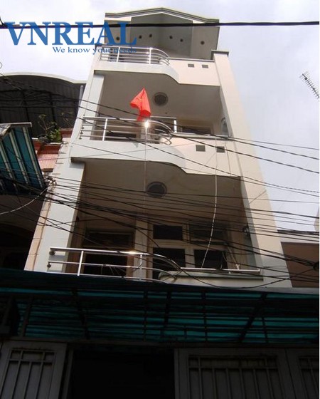 ban nha quan phu nhuan  nha trong hem duong thich quang duc  dt 3x16m