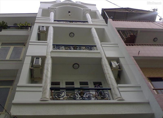 ban nha quan 3 duong nguyen dinh chieu dt 42x16m tret  lung   3 lau