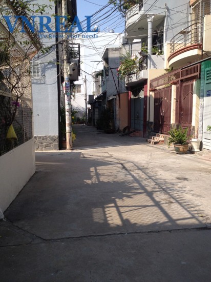 ban nha quan phu nhuan  nha hem thich quang duc  dt 4x18 nh 9m 