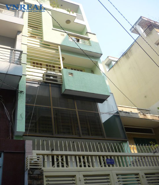 ban nha quan 3 hem xe hoi duong le van sy 4x17m 3 lau