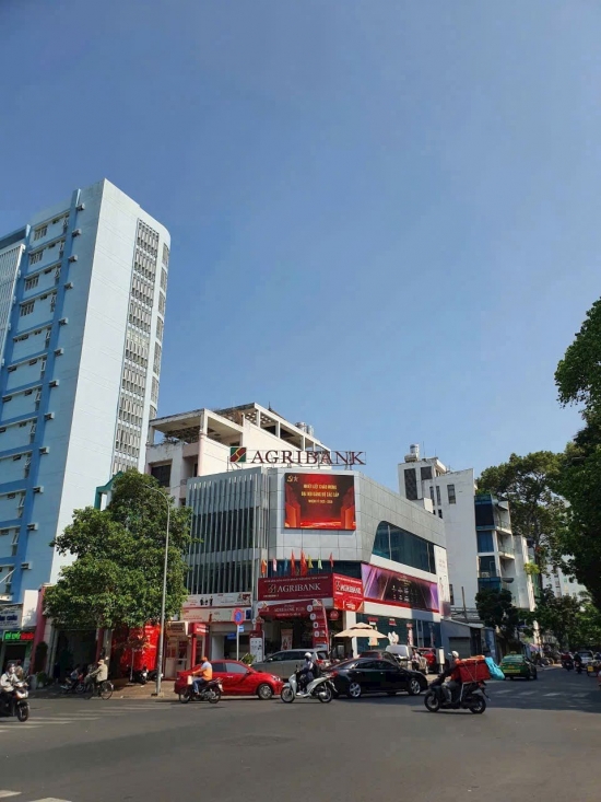 b  n t  a nh ? 2 m  ?t ti ? n tr  ?n qu ??c th   o   l   ch ?nh th   ng q3 th ?nh ph ?? h ?? ch ? minh  di ??n t ?ch 14x28m 3t  ?ng gi   330 t ??